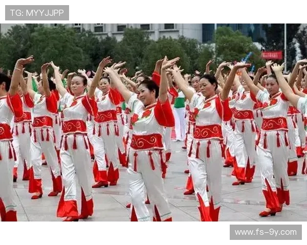 东莞老人足球拼团活动助力健康生活 打造老年人社交新平台